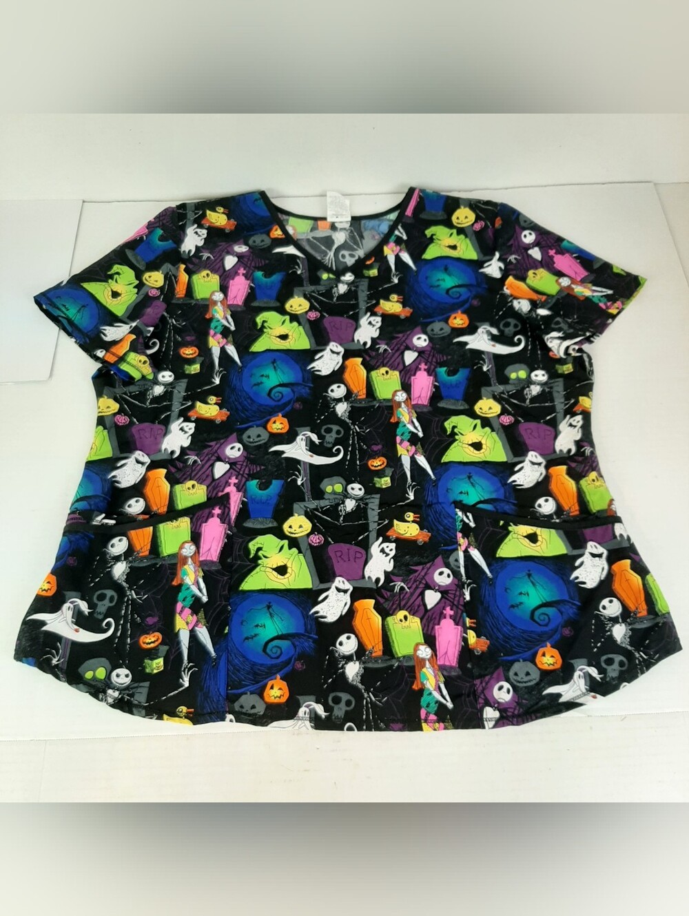 Disney Nightmare Before Christmas Halloween V Neck Scrub Top Size XL